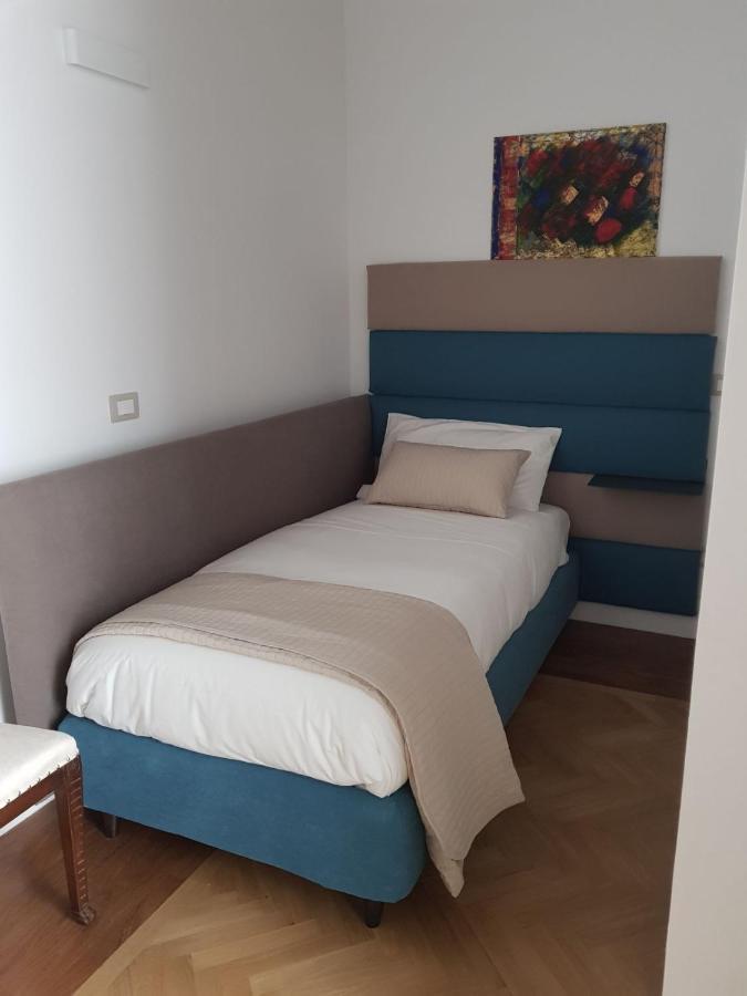 Hotel Savoy Riviera à Naples Extérieur photo