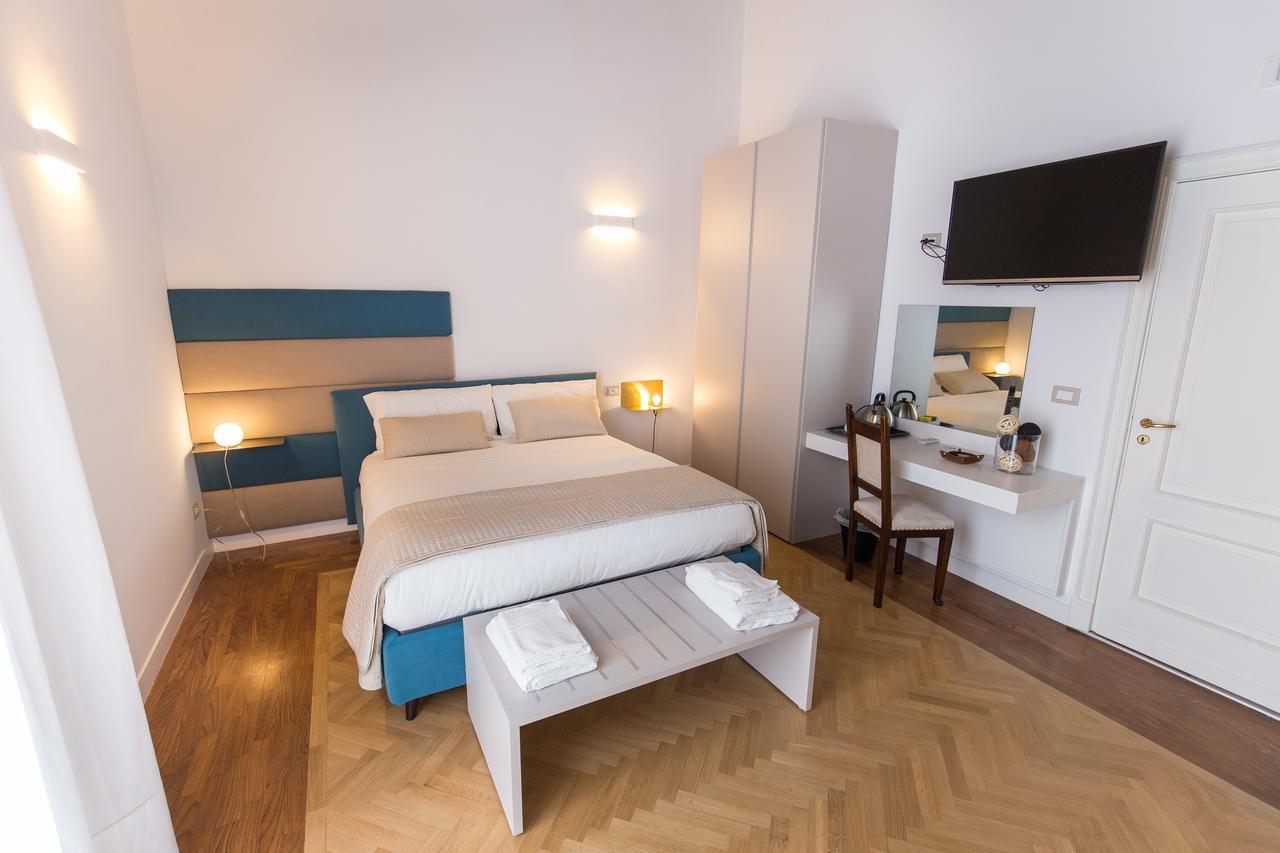 Hotel Savoy Riviera à Naples Extérieur photo
